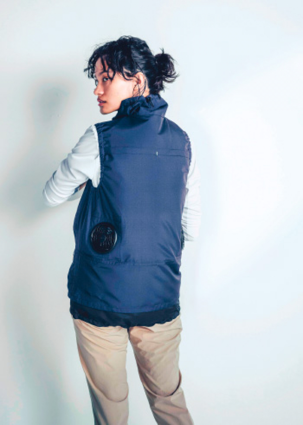 膨らみを抑えたＷＳＰ空調服ベスト